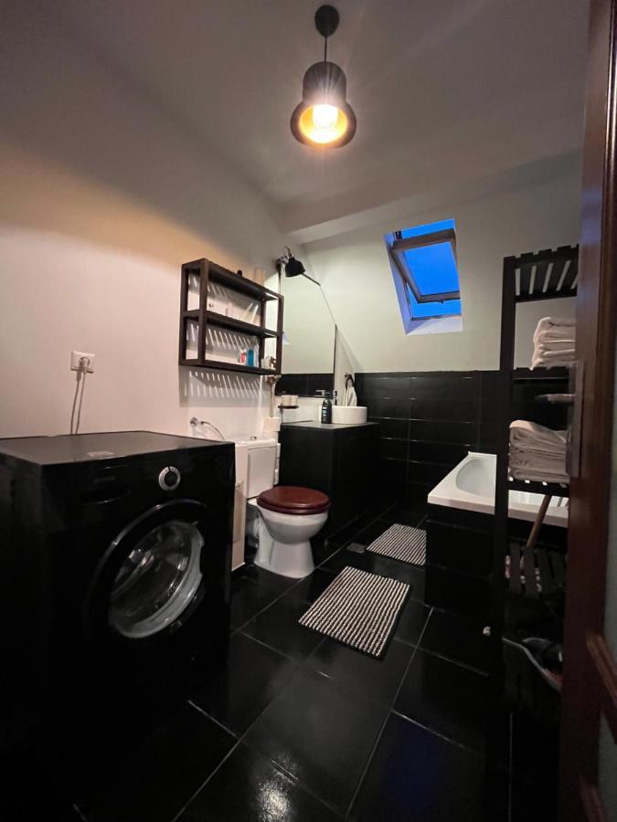 O Mansarda Intima :) - The Intimate Attic :) Apartment Bragadiru Екстериор снимка