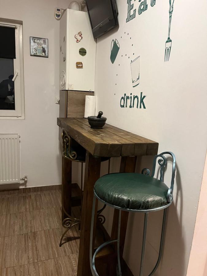 O Mansarda Intima :) - The Intimate Attic :) Apartment Bragadiru Екстериор снимка